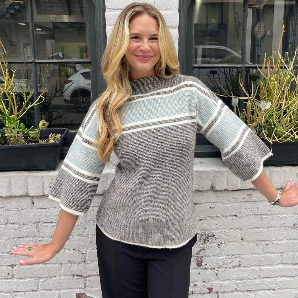 Vintage wool striped sweater with bell sleeves / fits like a small / ptp 20